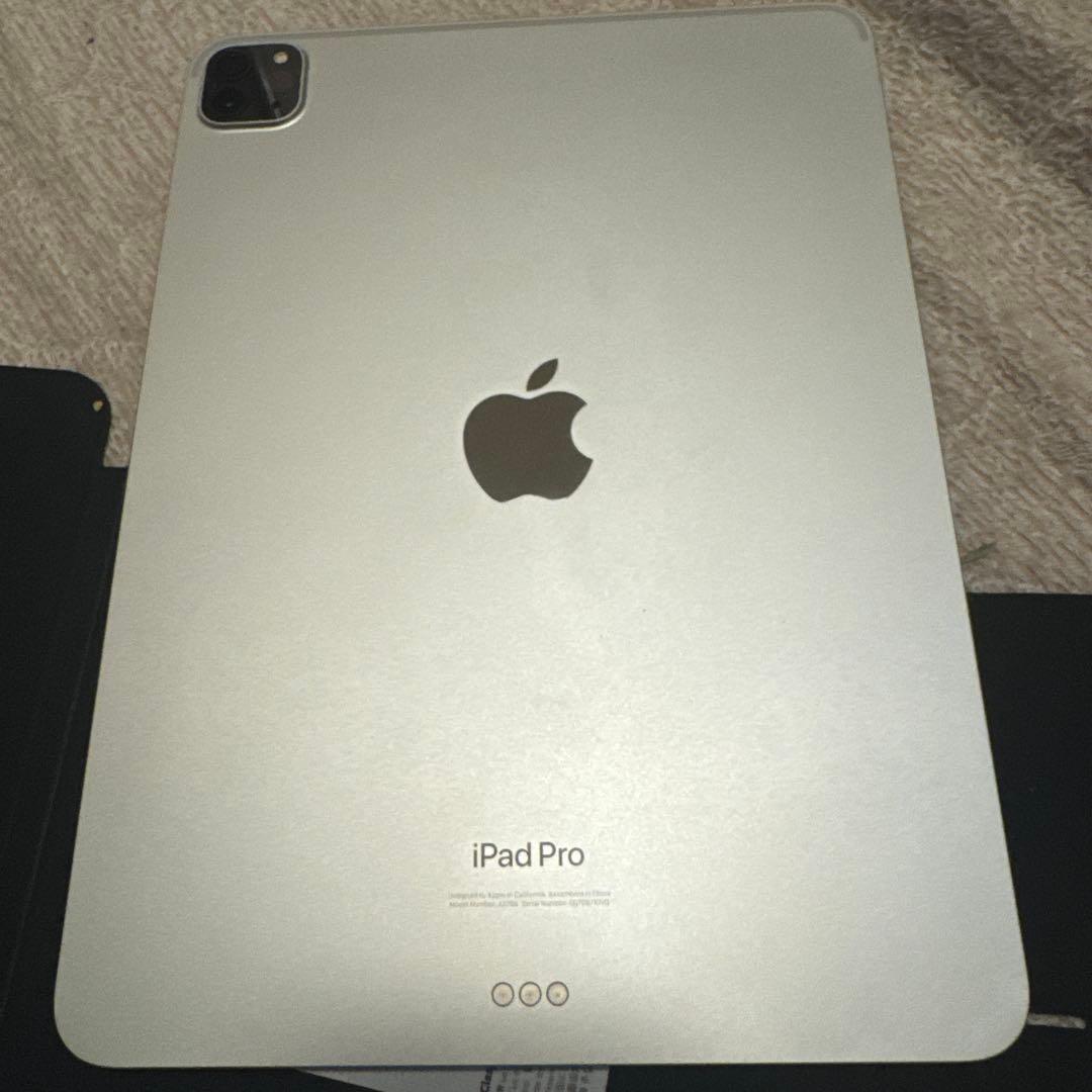 Apple iPad Pro (11インチ 第4世代) シルバー
