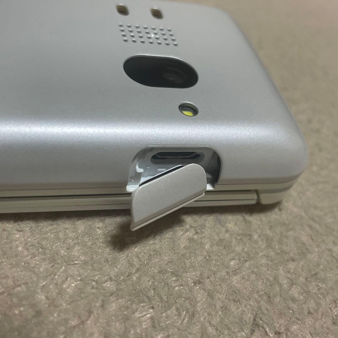 GRATINA 4G KYF31 白 ホワイト ガラケー SIMフリー 携帯電話