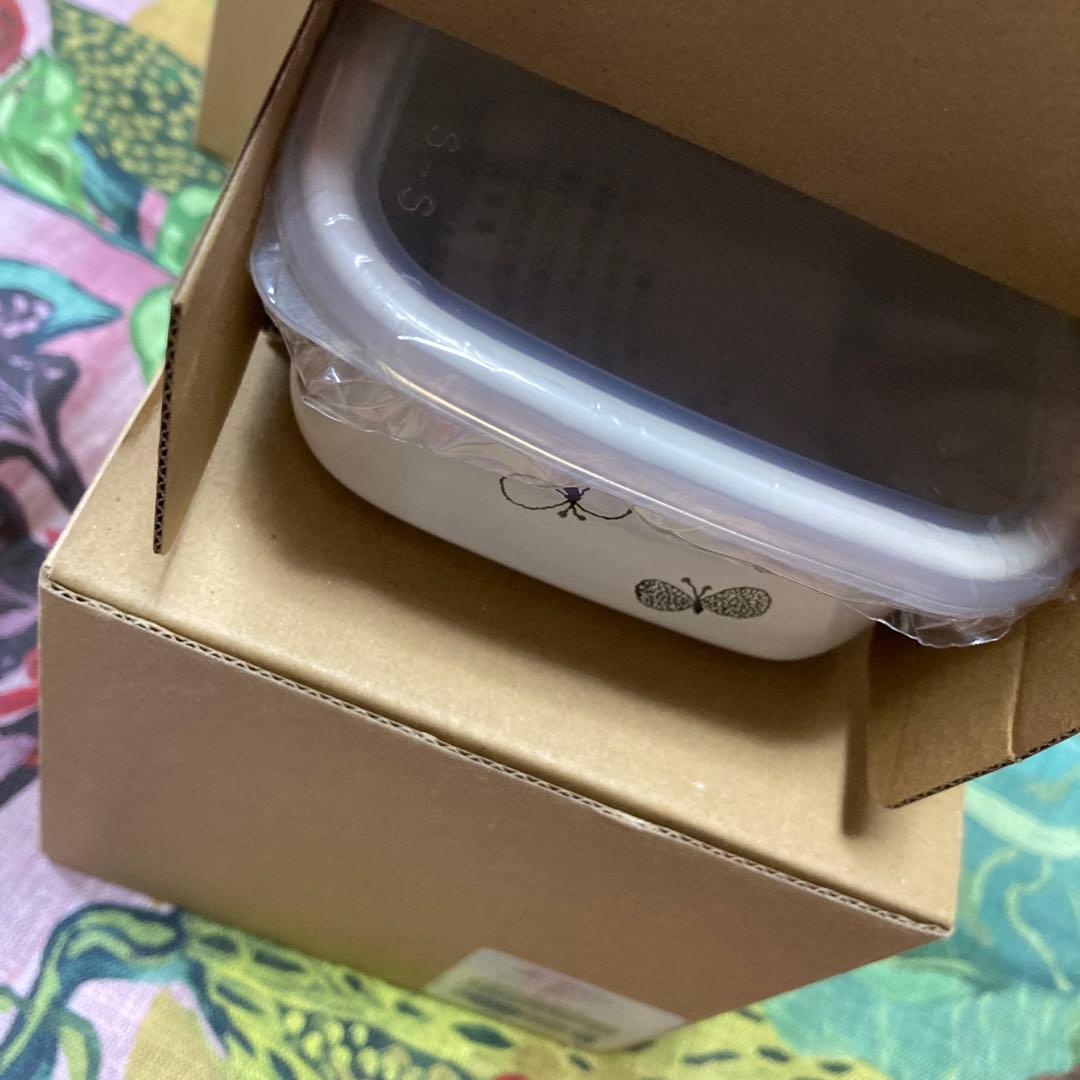 N*I様 (新品・貴重)ミナペルホネン容器