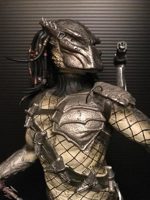 サイドショウ AVP2　ウルフ・プレデター1/5スケール スタチュー