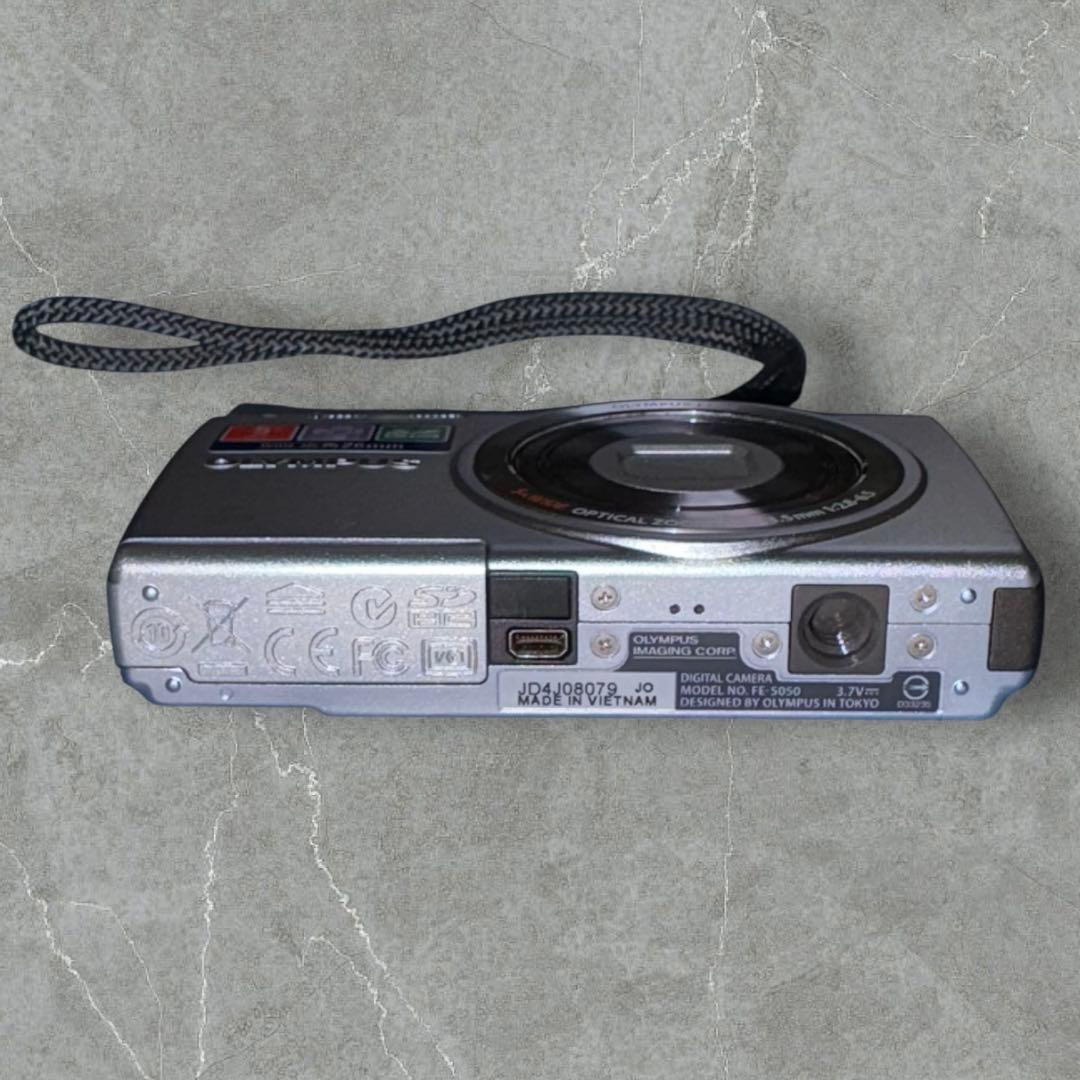 OLYMPUS FE-5050 コンパクトデジタルカメラ　1400万画素