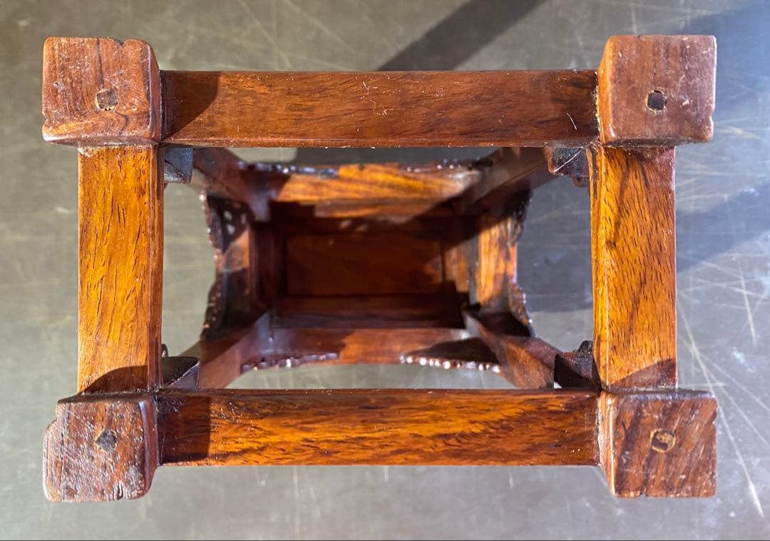 中国アンティーク　透かし彫り 飾り台・花台・香台　全高17cm ヴィンテージレア