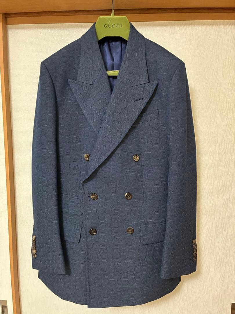 GUCCI ダークブルー ダブルブレストスーツ　44