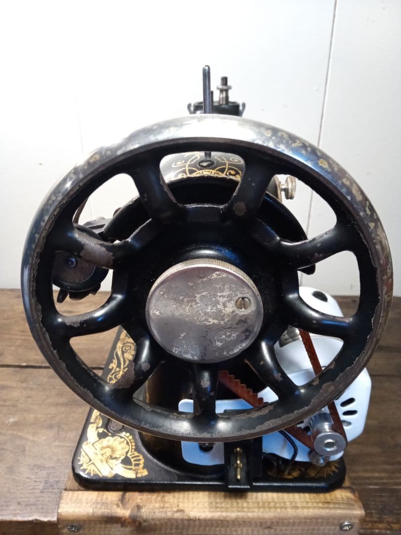 最終超特価　縫うためのアンティークミシン　シンガー　スフインクス　モーター付