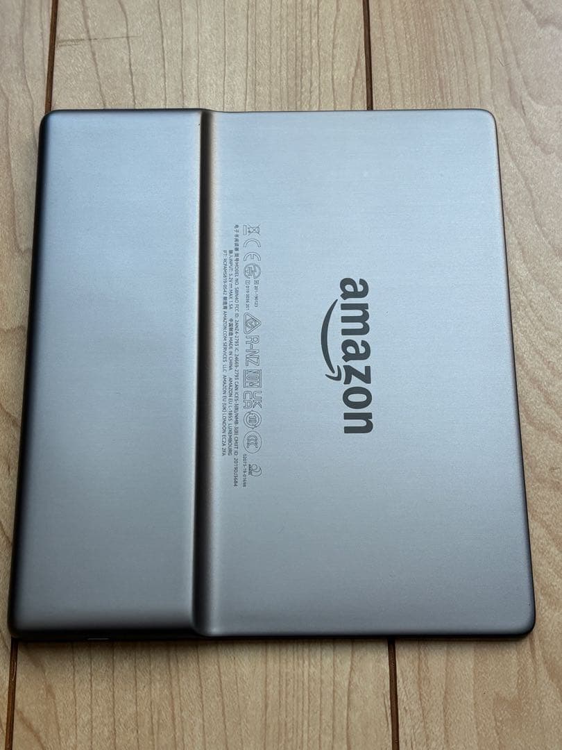 美品 Kindle Oasis 10世代 Wi-Fi 8GB 広告あり カバー付