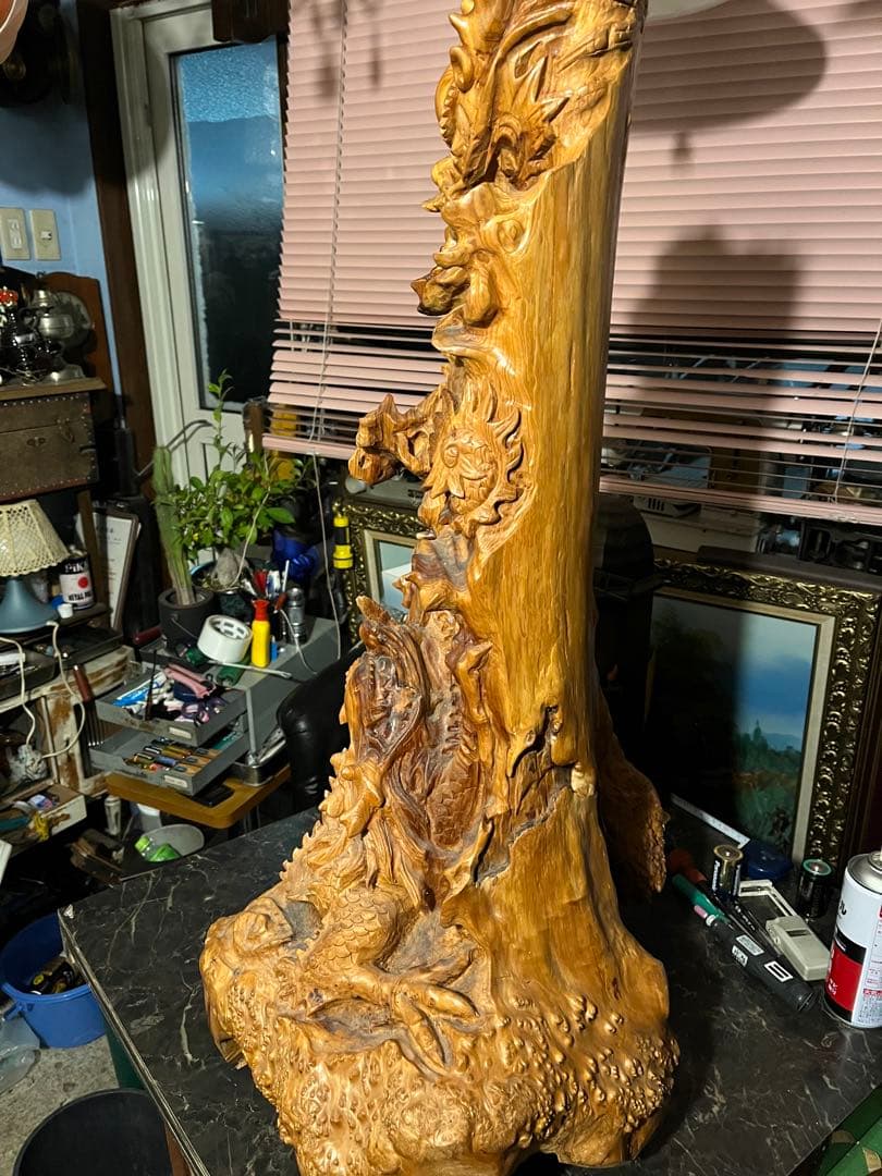 木彫り龍、90センチ龍の木彫り、特大木彫りの龍、一刀彫の龍、ドラゴン、木の株の龍
