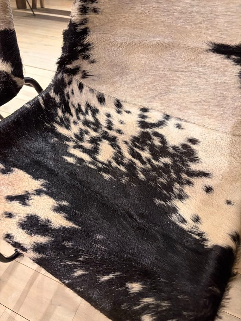 牛革ハラコの椅子2脚セット！最終値下げ