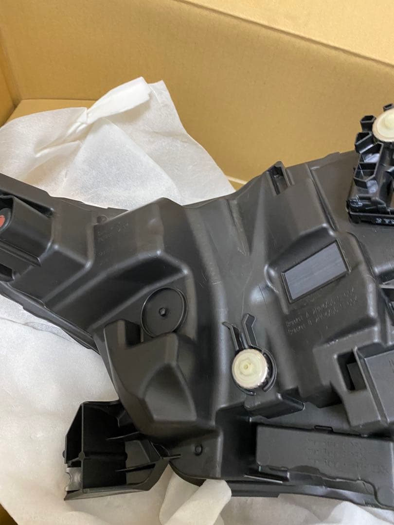 日産 サクラ B6AW 左ライト LED KOITO 100-2378H