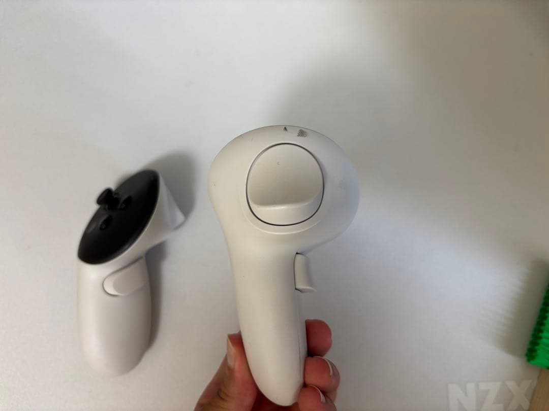  QUEST 3 128GB (コントローラー用充電式電池付属)