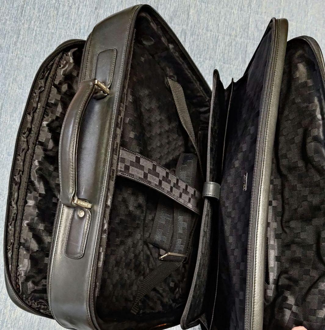 フランス老舗ブランド〘LE TUNNEUR〙ルタヌア　大型ビジネスバッグ　本革