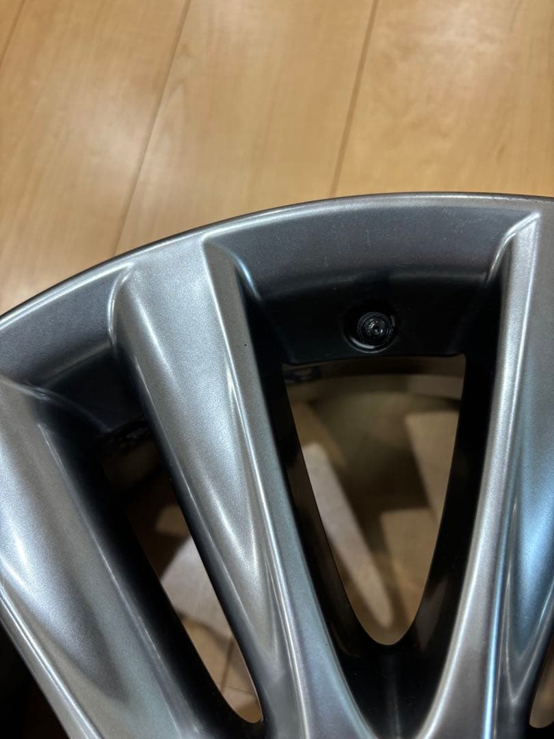 ハリアー60系 ハイブリッド純正ホイール 18インチ 7.5J