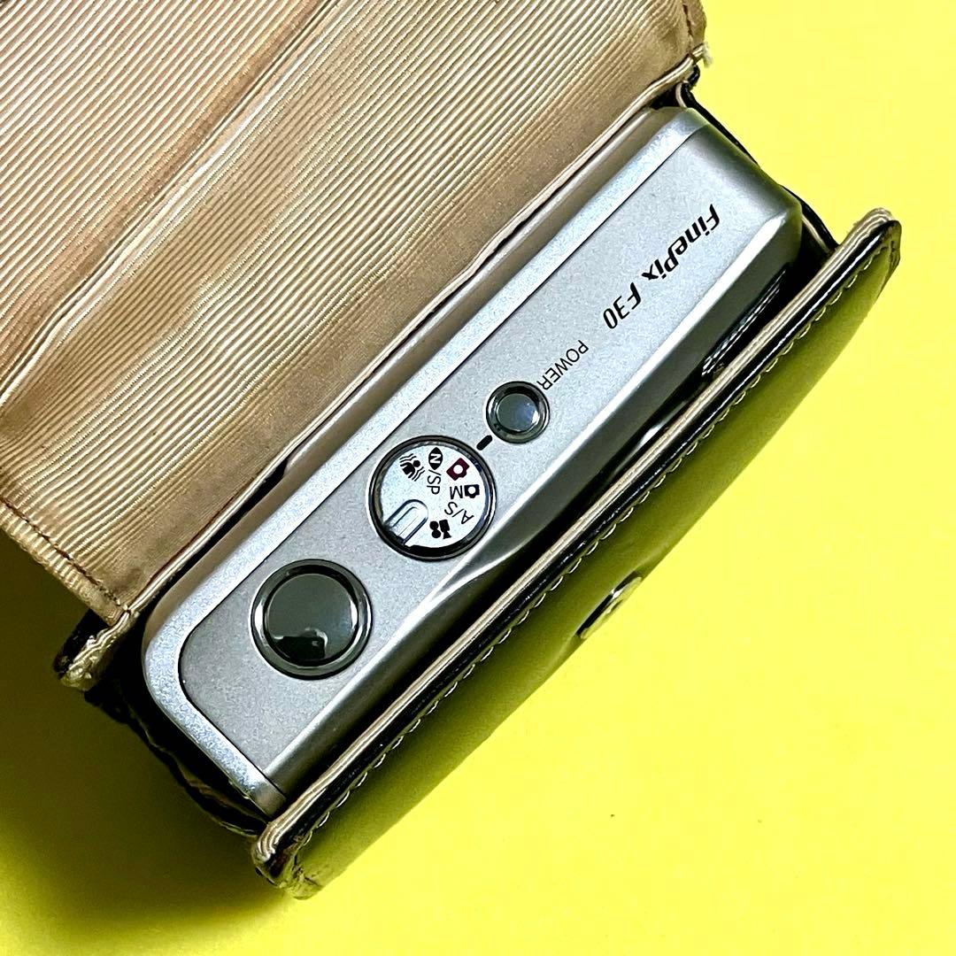 デジカメFINEPIX F30+バッテリー/xD 1GB/AC電源/USBコード