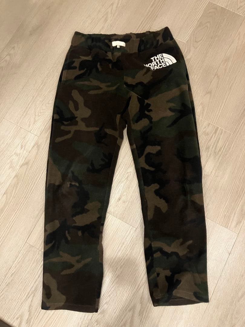 ノースフェイス 迷彩フリースセットアップ