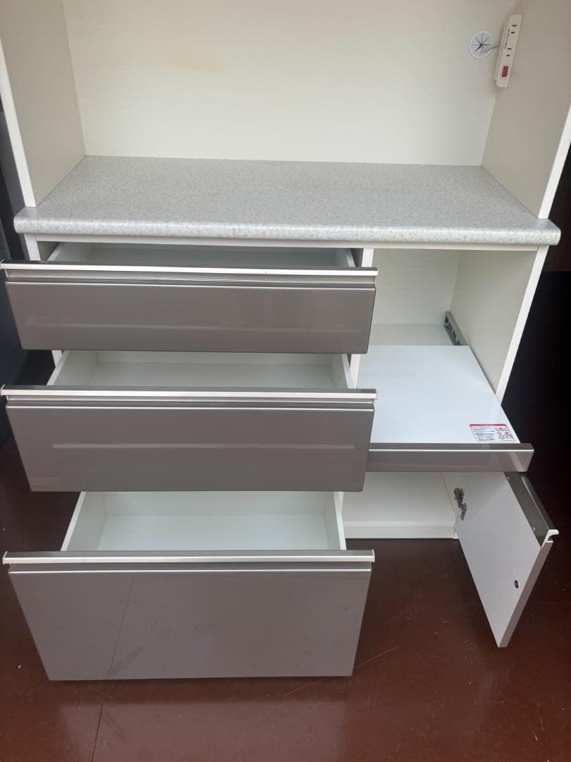 ともくん　ニトリ　キッチンボード　食器棚