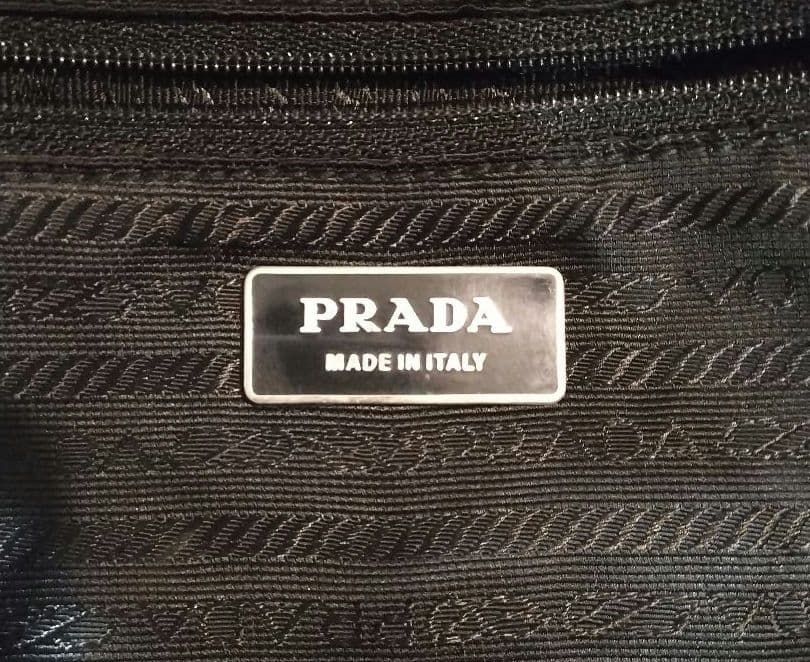 PRADA ショルダーバッグ 三角ロゴプレート ナイロン レザー 黒