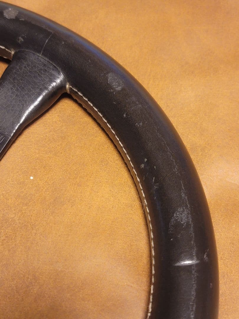 MOMO モモ　ロニーピーターソン　レザーステアリング　当時物　約350mm