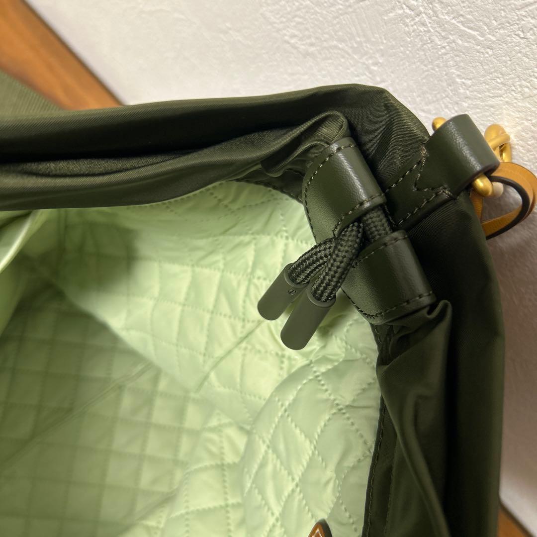 B*r様 【極美品】トリーバーチ 2way ショルダーバッグ ナイロン グリーン