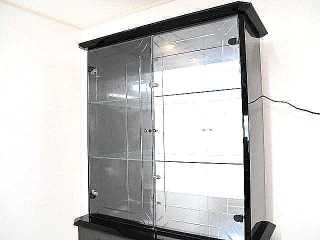 美品　イタリア CAMEL 照明付きキュリオケース 　　飾り棚　リビングボード