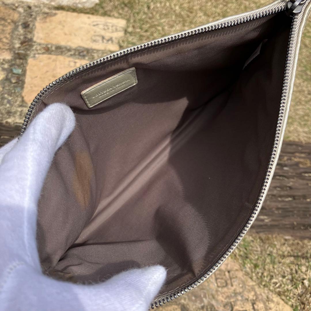 ☆美品☆BOTTEGA VENETA クラッチバッグ イントレチャート シルバー