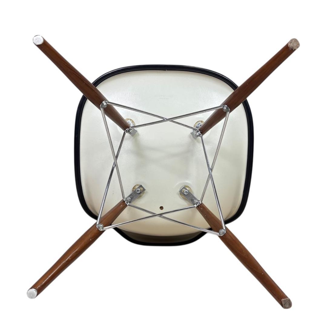 ヴィンテージ CHARLES EAMES　チャールズ イームズ チェア FRP