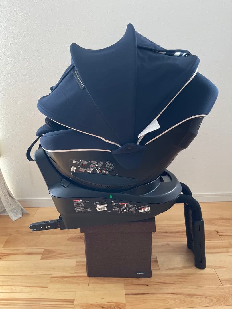 【美品】エールベベ クルット5 Oui isofix 新生児対応チャイルドシート