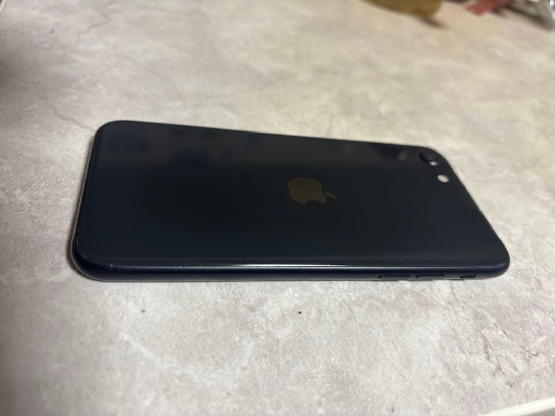 Apple iPhone (ブラック) 本体