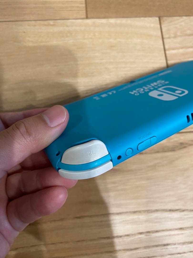 任天堂　スイッチ　ライト　ターコイズ 本体　美品