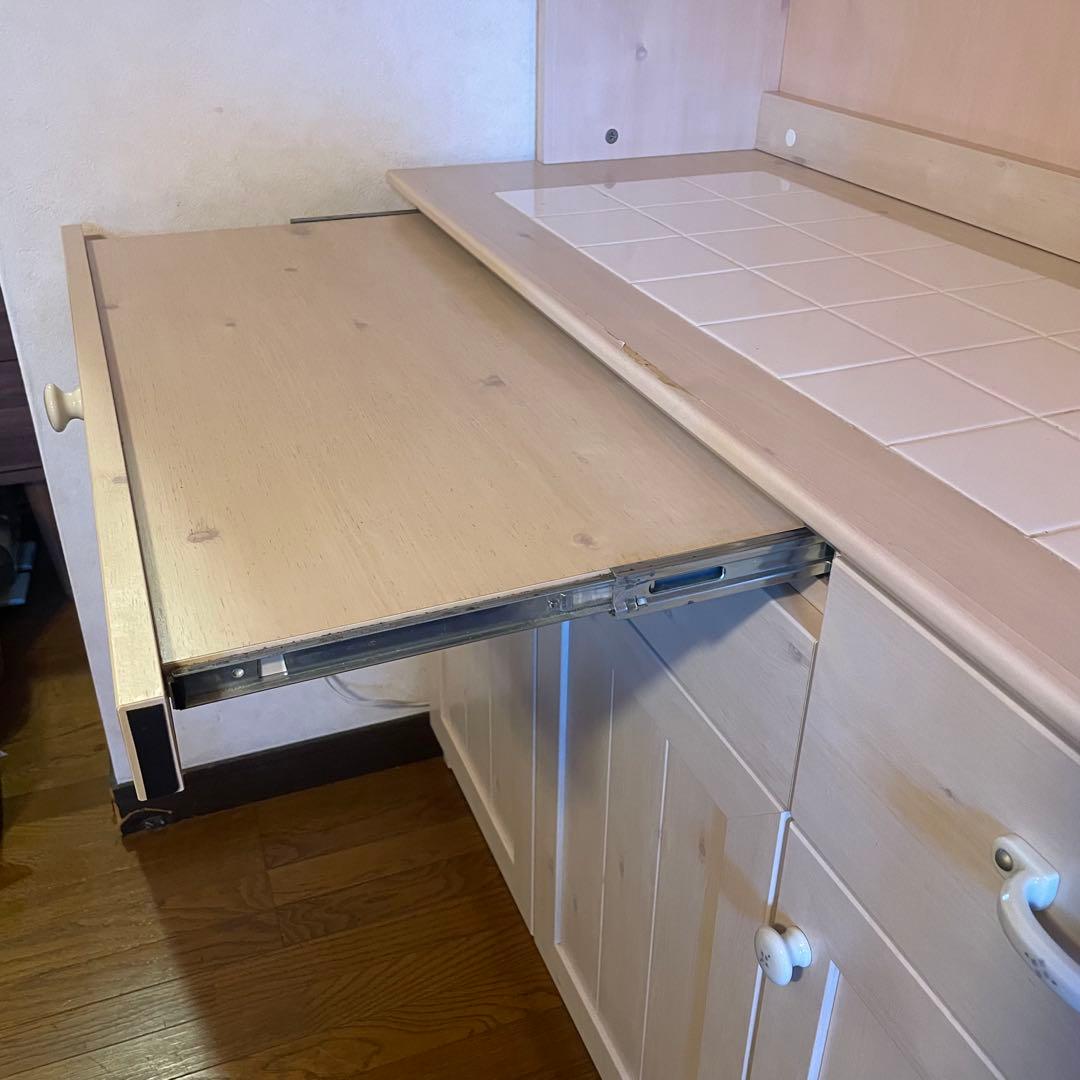 ナチュラル　ホワイト系食器棚　キャビネット