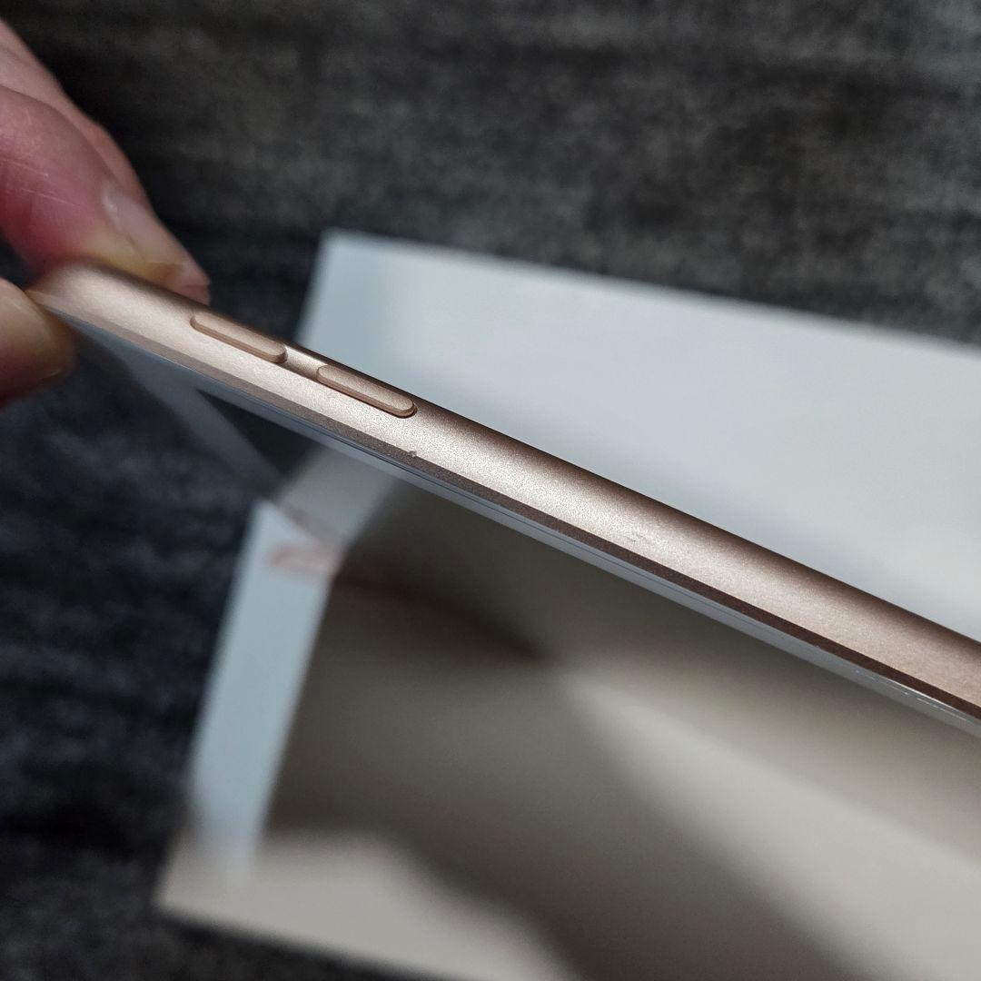 【iPad 第8世代】128GB ゴールド Wi-Fiモデル 10.2インチ