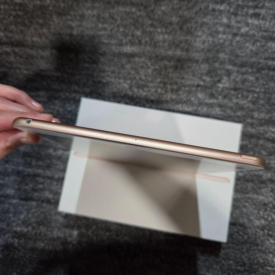 【iPad 第8世代】128GB ゴールド Wi-Fiモデル 10.2インチ