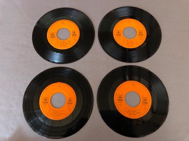 松田聖子 シングルレコード ４枚セット 赤いスイートピー ほか d825y86