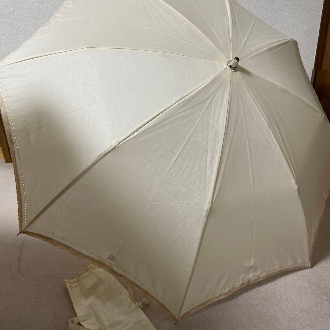 バーバリー　BURBERRY 日傘　折りたたみ日傘　ベージュ　新品　未使用　値下