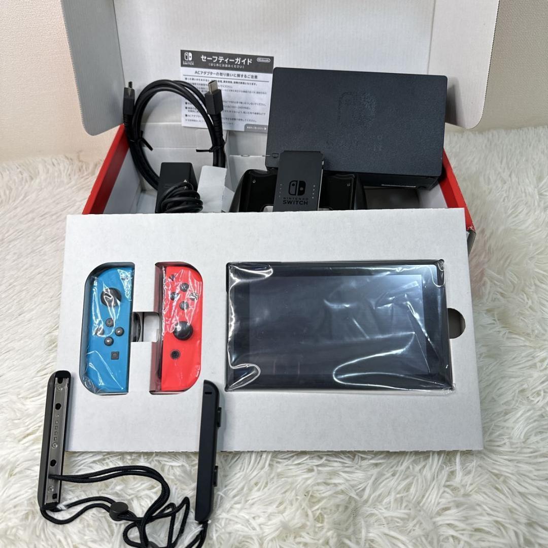 Nintendo Switch ストア限定版カラーカスタマイズ レッド＆ブルー