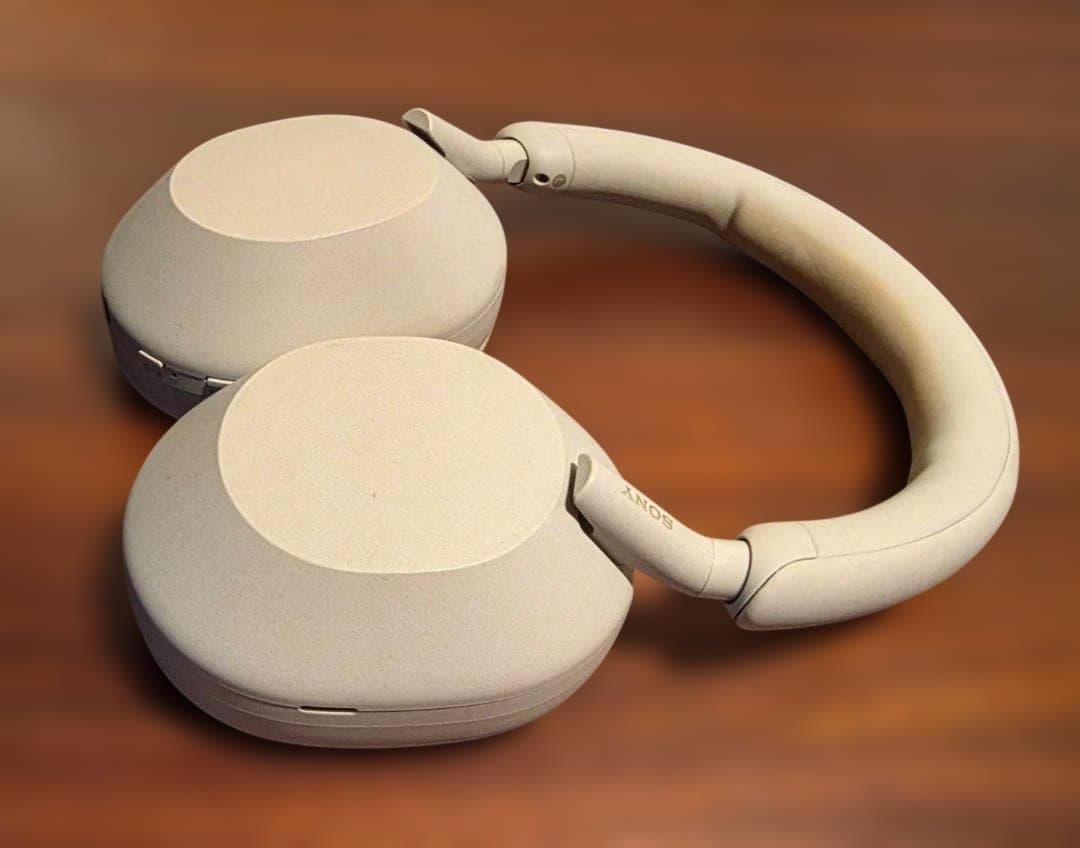 SONY ノイズキャンセリングワイヤレスヘッドフォン　WH-1000XM5