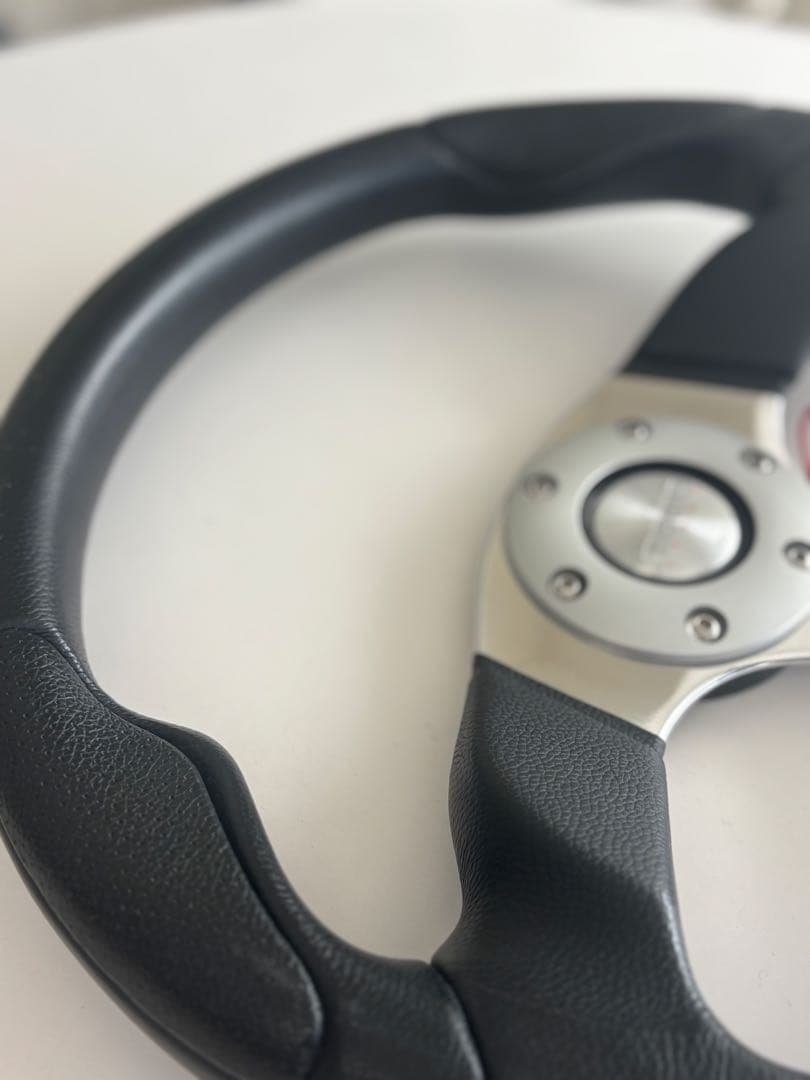 MOMO COMMANDO 2R 35φ(モモ コマンド 2R 350mm)