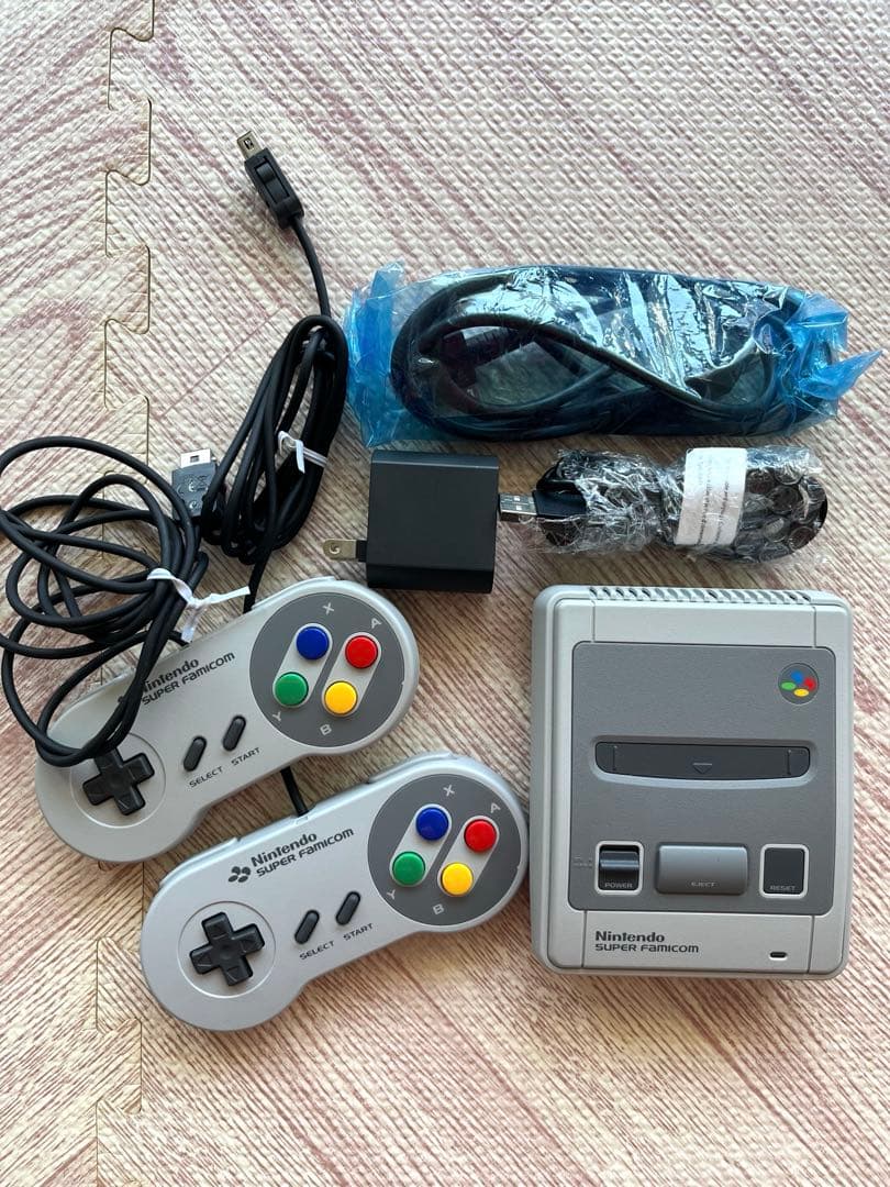 【美品】Nintendo ニンテンドークラシックミニ スーパーファミコン 本体