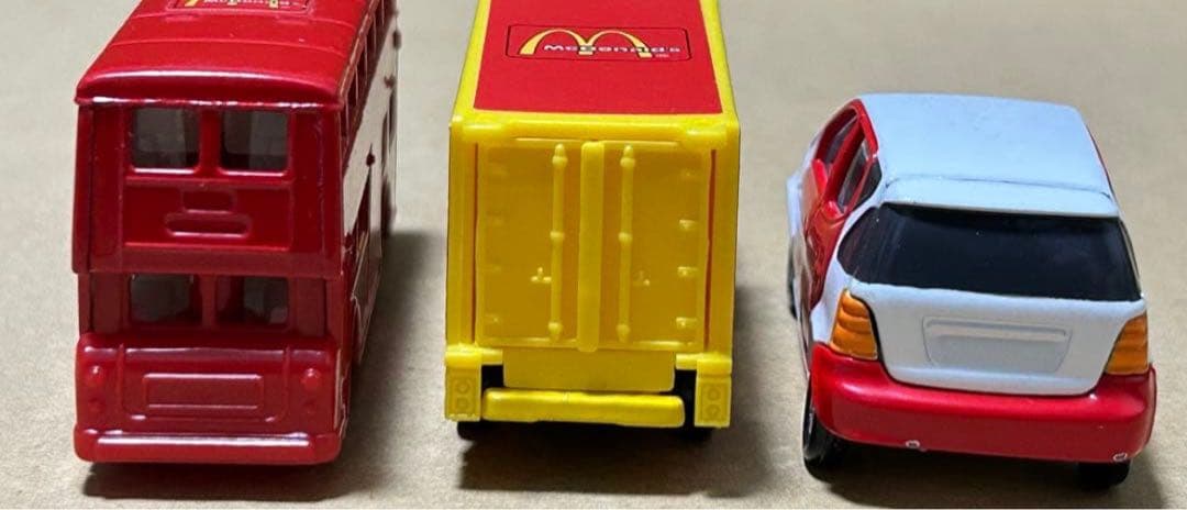 箱あり トミカタウン マクドナルド ドライブスルー トミカ3台付