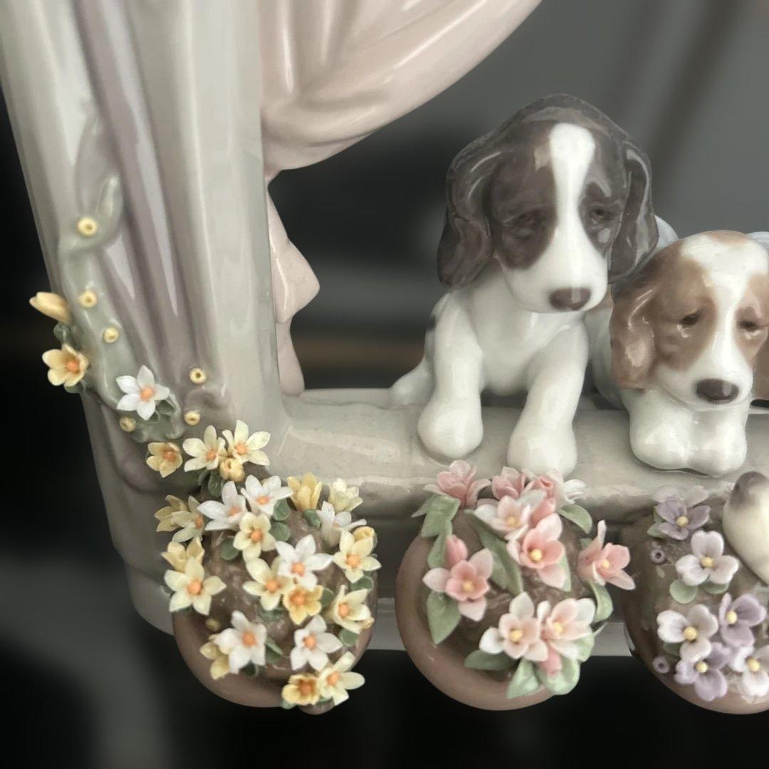 専用ガラスケース付　リヤドロ　可愛い眺め　犬