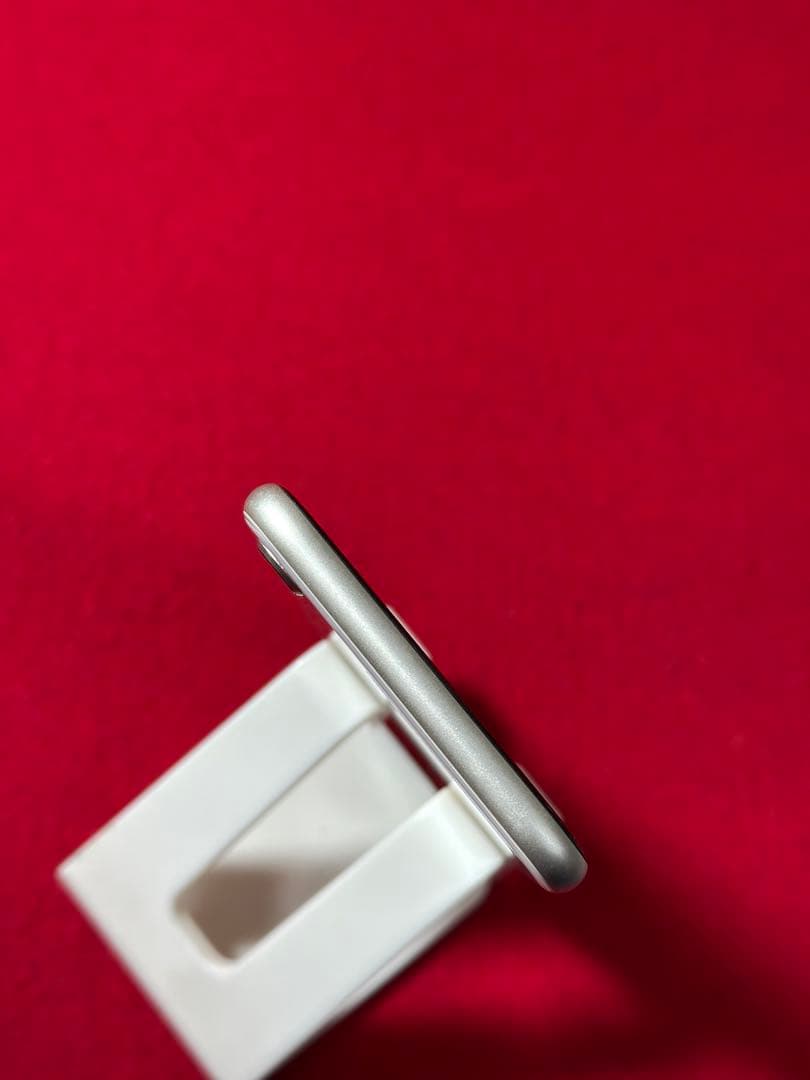 【5213】iPhone SE3第3世代スターライト 128GB simフリー