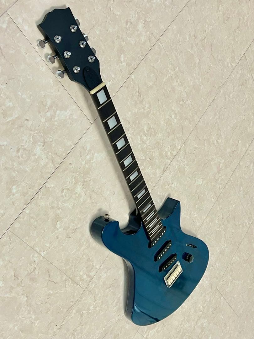 PIERROT潤シグネイチャーモデル改造のカスタムギター【中古美品】