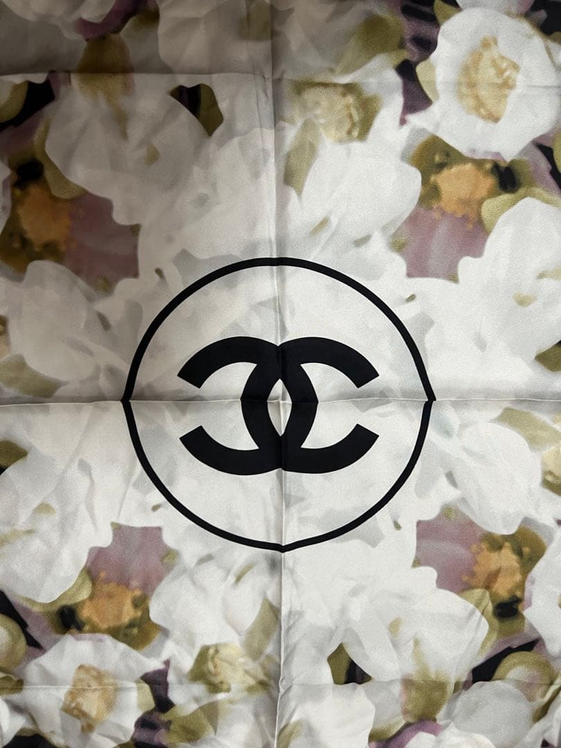 シャネル大判スカーフ