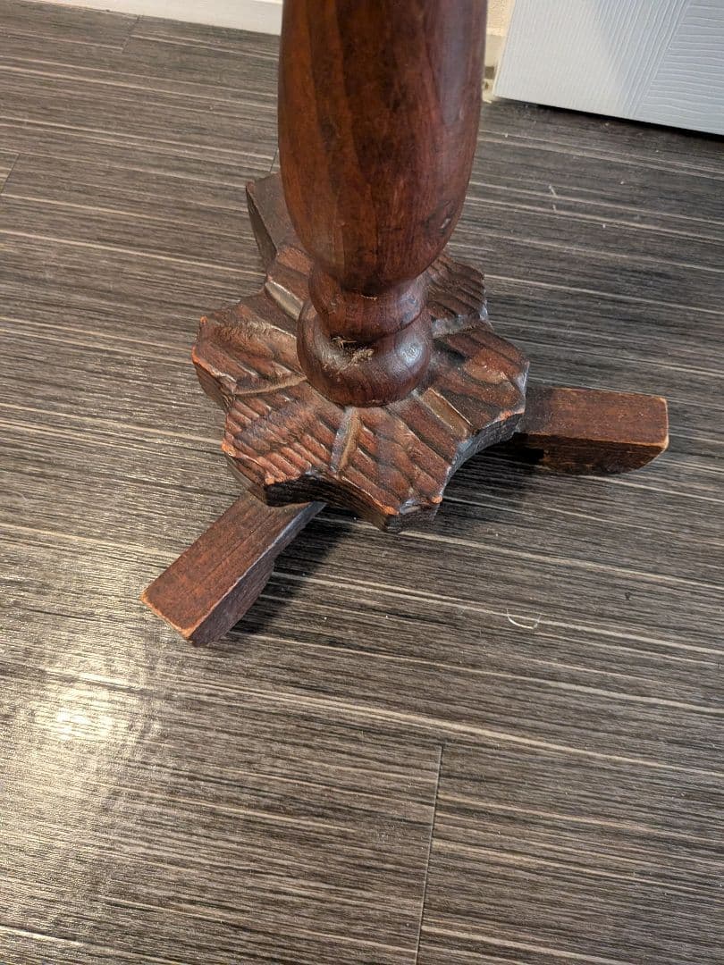 スペイン製 羊飼いの椅子 ウサギと猫の木製椅子とテーブルセット アンティーク