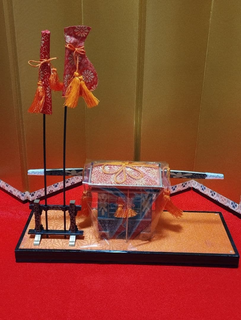 雛人形　雛飾り　嫁入り道具等のセット　極上指定唐草絵蒔付 久月製