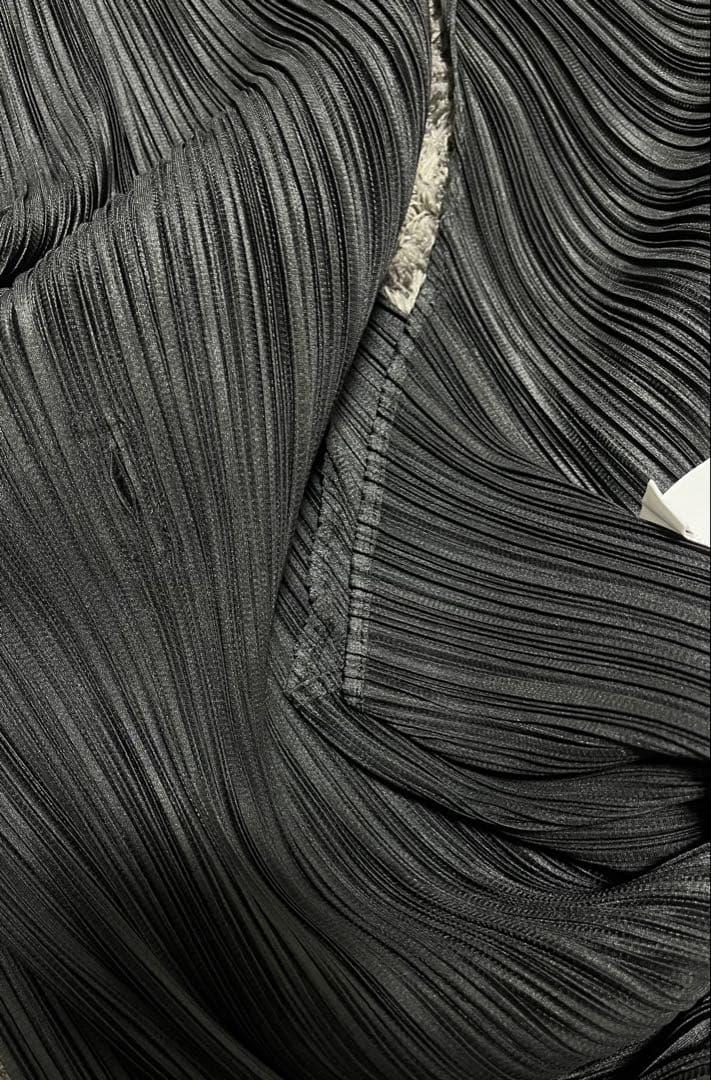 お値下げ　美品　pleatsplease ポンチョ　ケープ　ジレ2024年11月