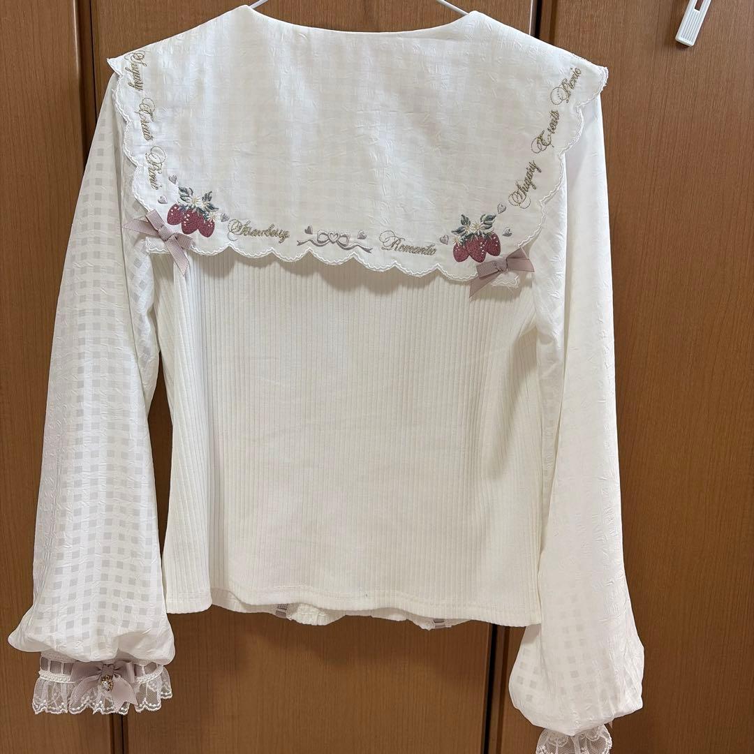 LIZLISA リズリサ ストロベリー刺繍 セーラーブラウス