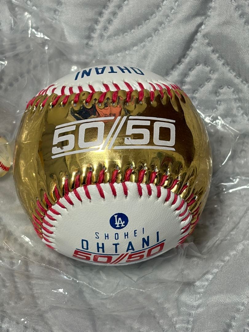 OHTANI ドジャースユニフォーム 17 プリントサイン入り&50/50ボール