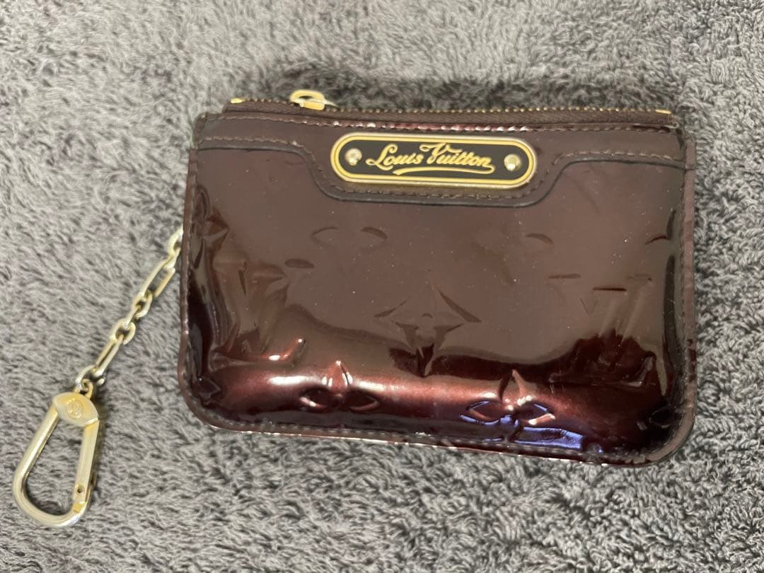 ルイヴィトン モノグラムヴェルニ ポシェットクレNM ケース