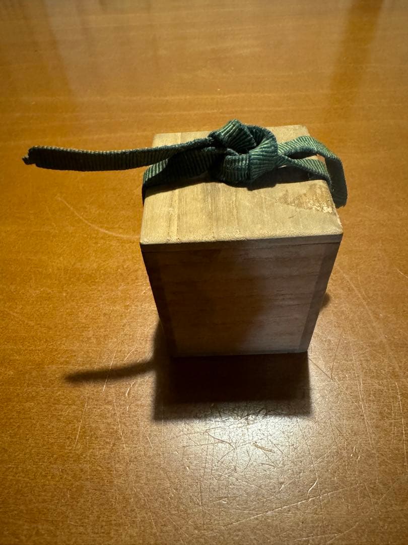 ローマンガラス　木箱つき