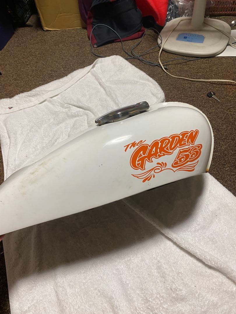 YAMAHA SR400 ガソリンタンク