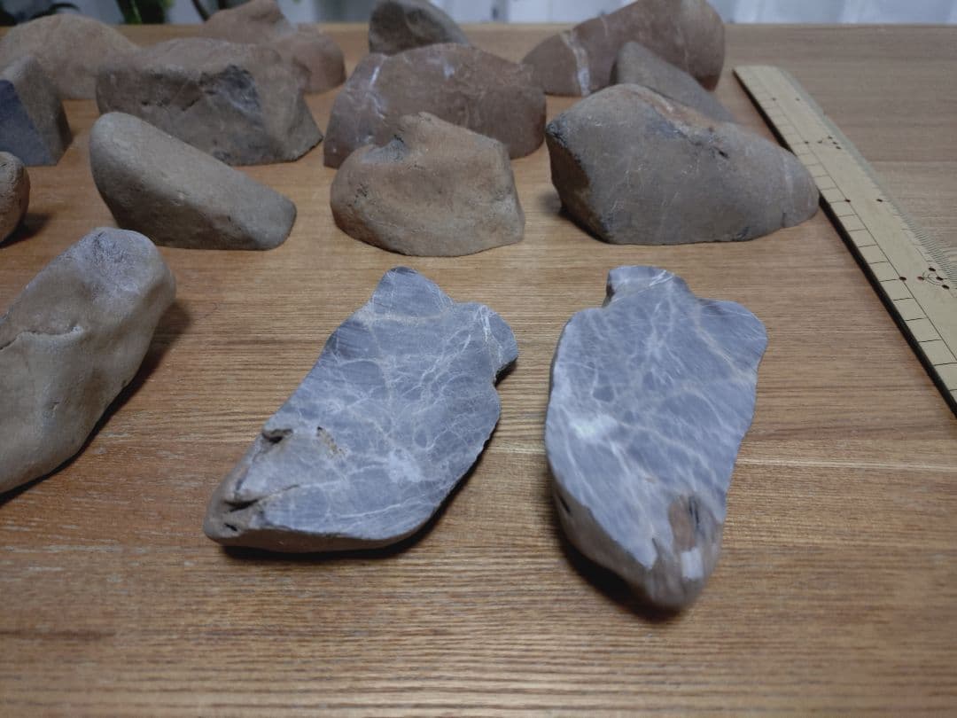 結婚式　席札　テーブルナンバー　アクセサリースタンド　ペーパーウェイト　大理石？